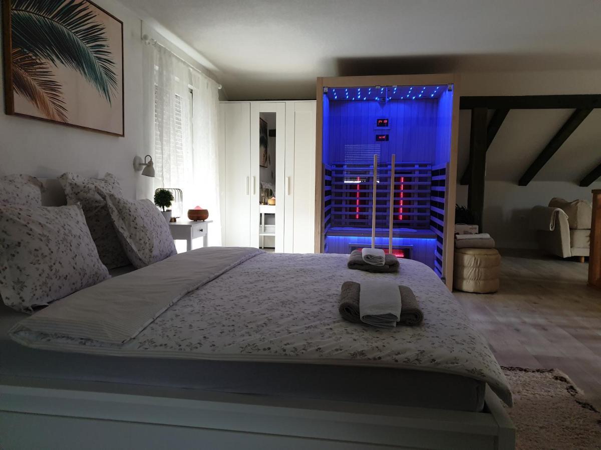 Luxury Apartman Alex With Sauna In The Village Otocac Ngoại thất bức ảnh