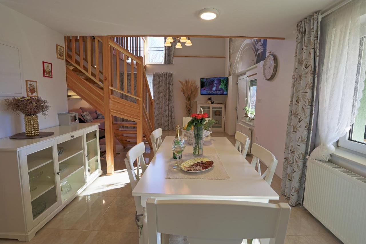Luxury Apartman Alex With Sauna In The Village Otocac Ngoại thất bức ảnh