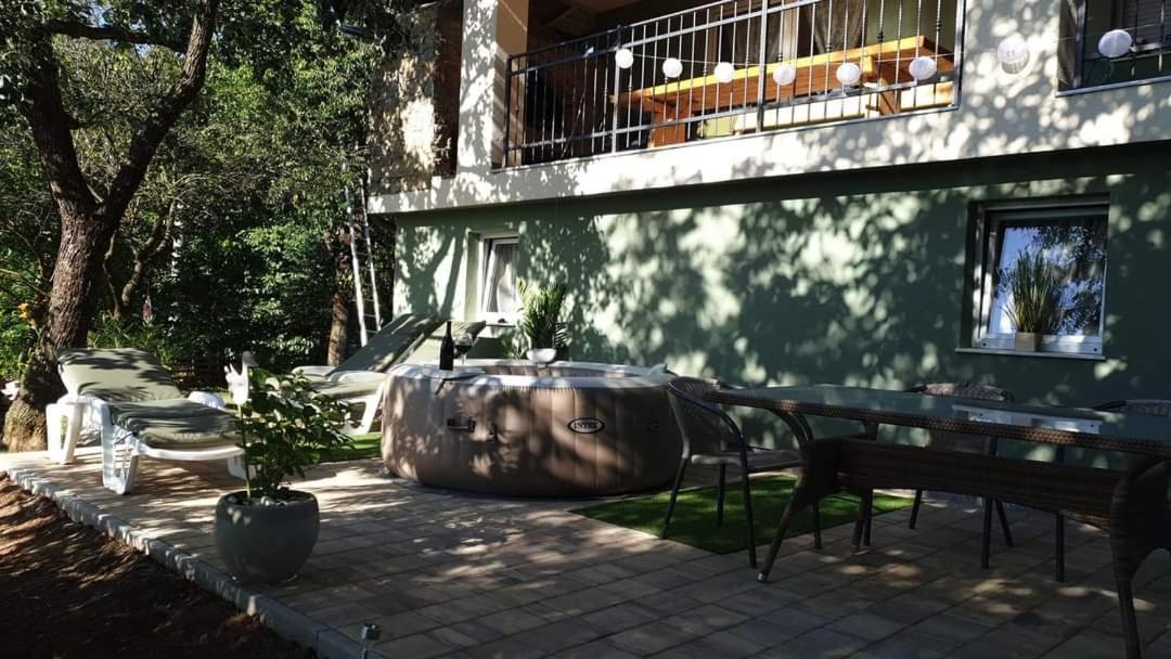 Luxury Apartman Alex With Sauna In The Village Otocac Ngoại thất bức ảnh