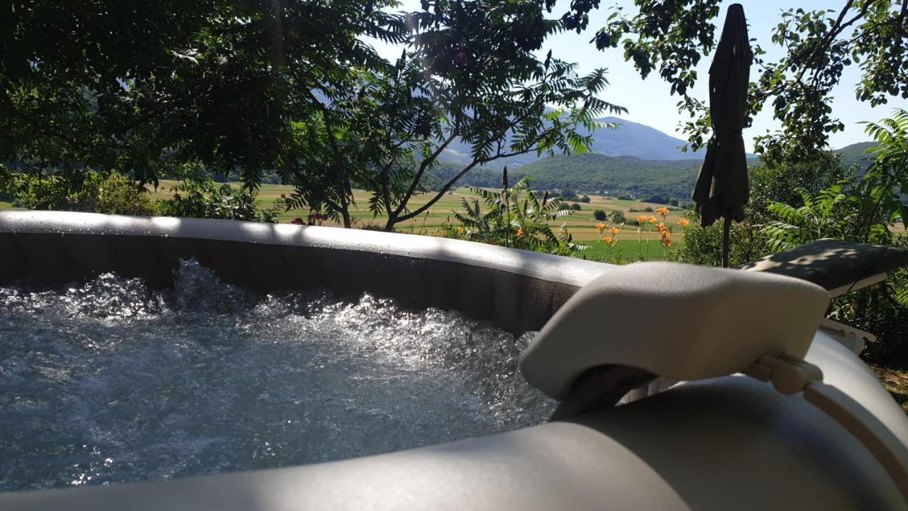 Luxury Apartman Alex With Sauna In The Village Otocac Ngoại thất bức ảnh